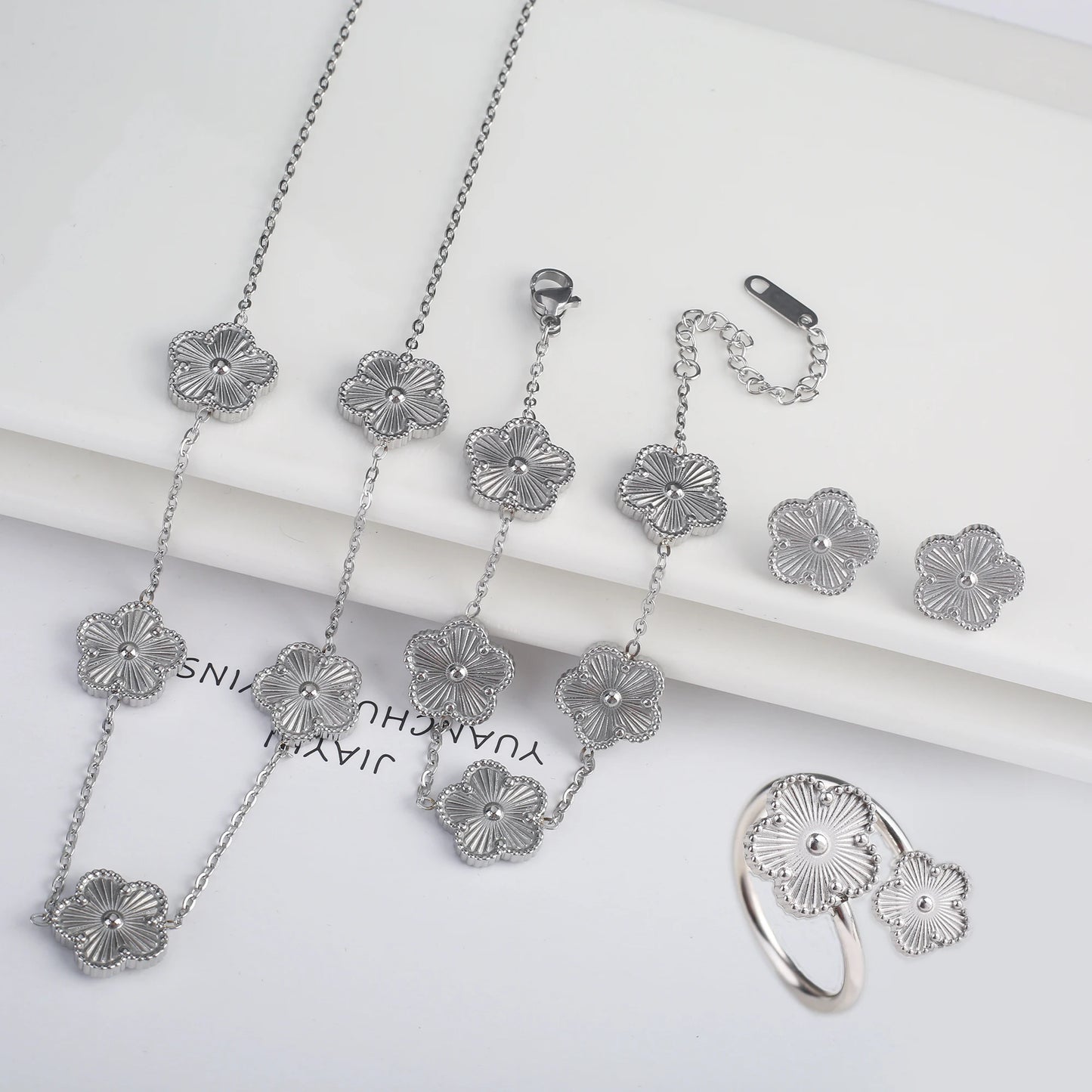 Classic Luxury 4pcs Stainless Steel Set For Women